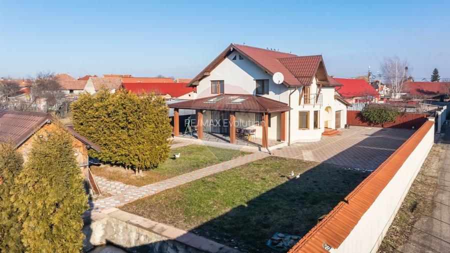 Casă individuală cu grădină și garaj în Prejmer –mobilată, comision 0% - 12