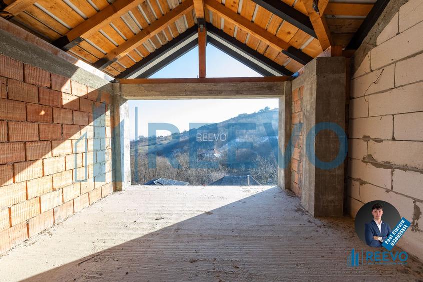 Pensiune/Vilă la roșu P+E+M în Sărata - 24