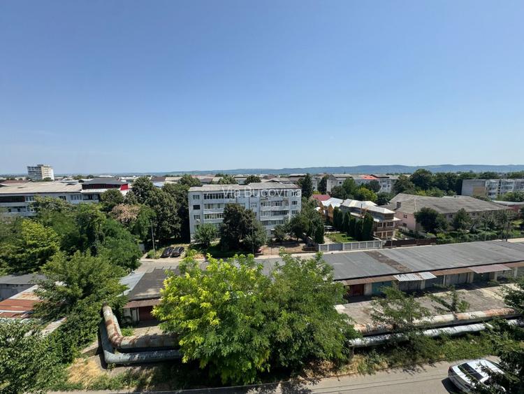 Vanzare apartament 2 camere decomandat Cornisa Bistritei - stare foarte buna - 16