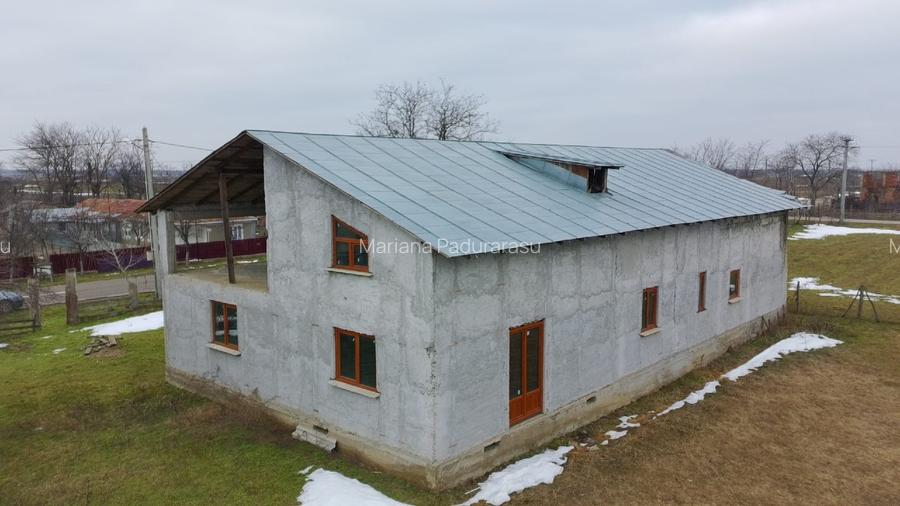 Casa mare la șoseaua județeana+1487 teren - 11