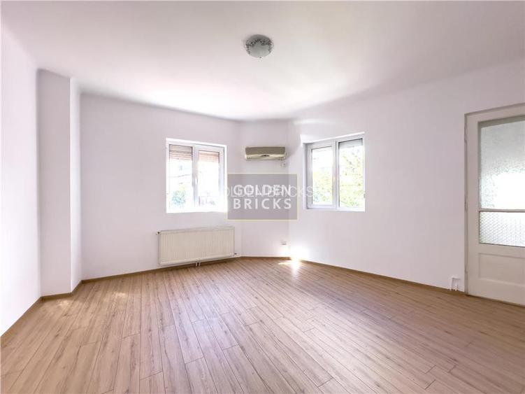 Parcul Circului | La bulevard | Vila individuala | 5 camere - 7