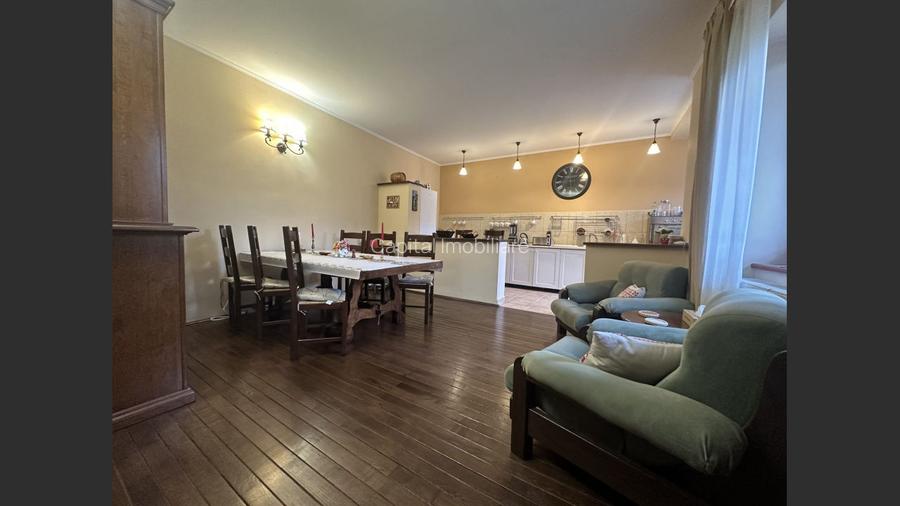 Casa, singur in curte, cu acces auto, ultracentral, Oradea - 6