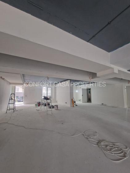 Spatiu comercial/birouri - Sos. Oltenitei - 195 mp -bloc nou - centrala termica - 9