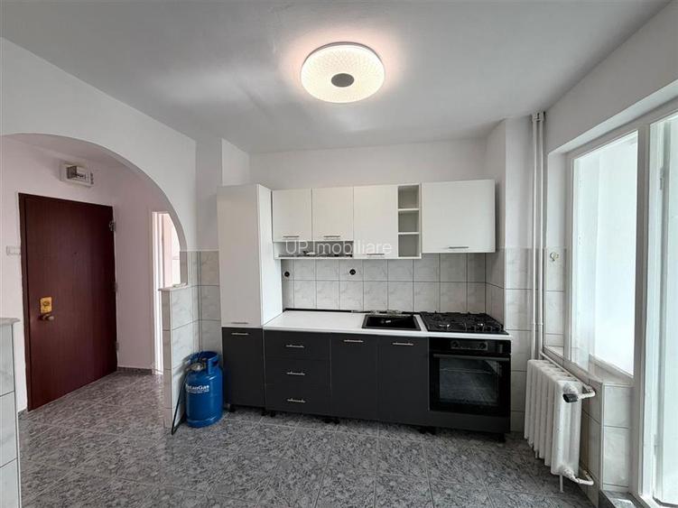 APARTAMENT 2 CAMERE DECOMANDAT | DE INCHIRIAT | TIP D | ZONA ROGERIUS | STRADA S - 8