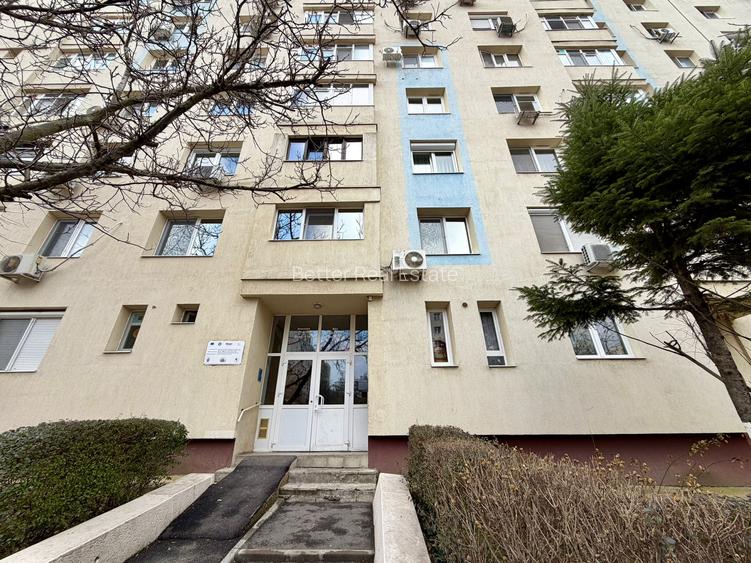 Apartament 4 Camere de Vânzare – 80 mp, Semidecomandat, Apărătorii Patriei - 2