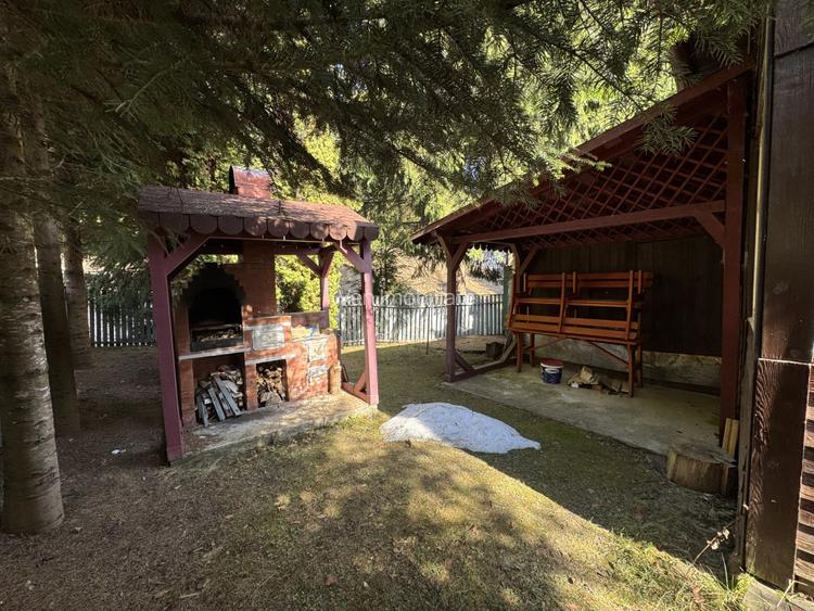 Casă de vacanță de vânzare în Colibița – priveliște superbă spre lac! - 4