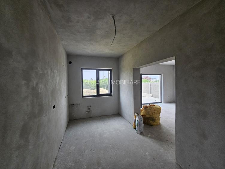Duplex nou, P+M, 1 apartament la cheie, 1 la alb, Moșnița Nouă, comision 0% - 7