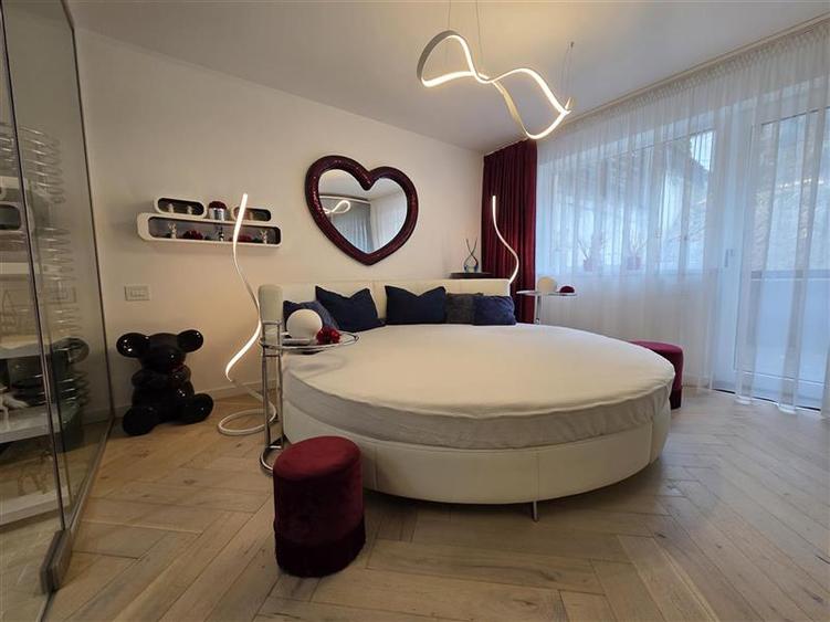 Apartament premium cu amenajare designer de inchiriat in Green Valley Noua