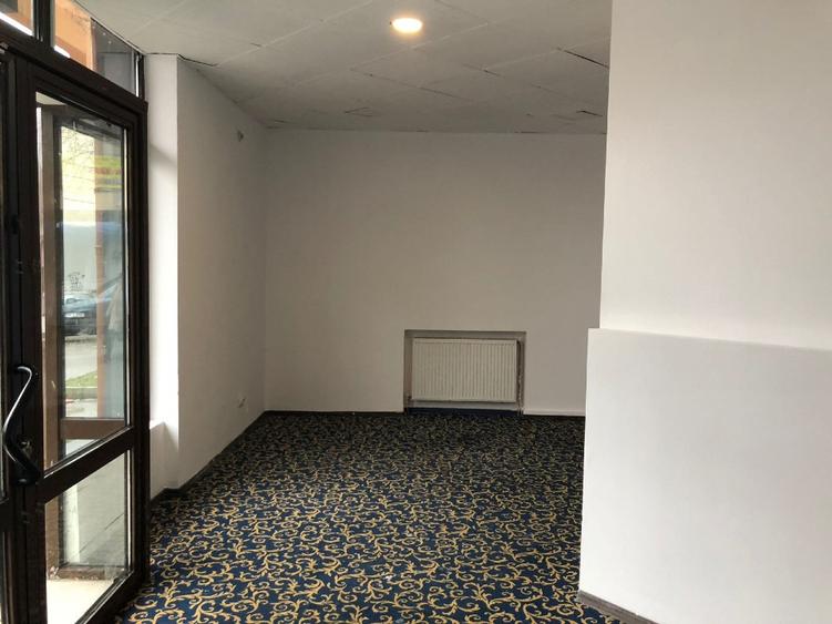 Spatiu comercial de inchirat cu vad comercial foarte bun - Piata Baraolt