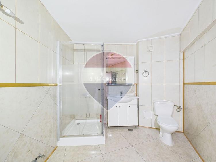 Apartament cu 3 camere de vanzare - Spatiu de birou - Rond Alba Iulia - 12