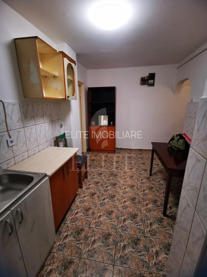 Apartament 3 camere în zona STRAZII ALEXANDRU VLAHUTA - 9