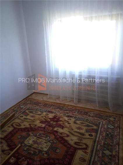 Apartament 3 camere cf 1 semidecomandat zona Crang - 4