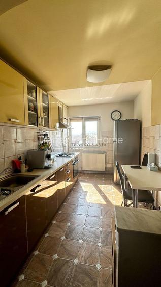 Apartament 3 camere, decomandat - 6