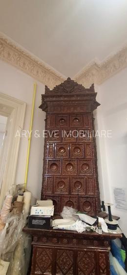 Noblețe Arhitecturală și Oază Verde: O Moștenire Vie cu Grădină Privată - 20