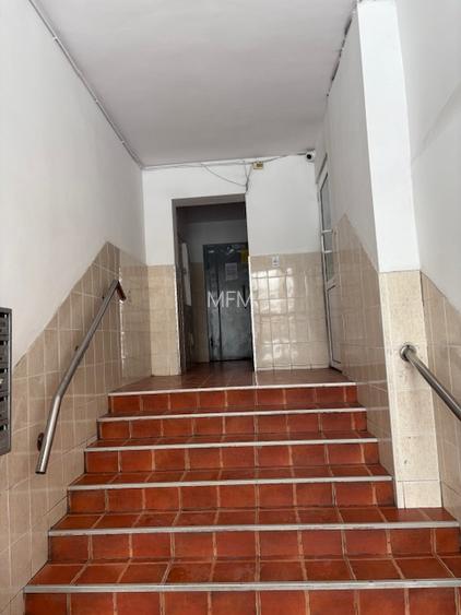 Apartament liber, vedere stradala, bloc `80,langa parc, piata, metrou - 3