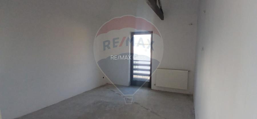 Casa individuala 4 camere cu teren 454 mp cartier privat Crevedia - 7