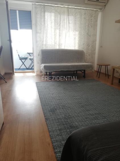 Garsoniera de vanzare - zona  Piata Victoriei - 4