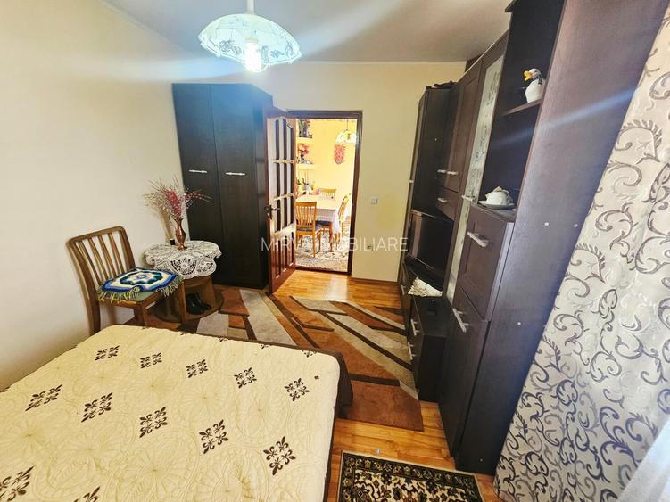 Casă spațioasă cu 9 camere în Strejnicu – pentru locuință, birouri - 52