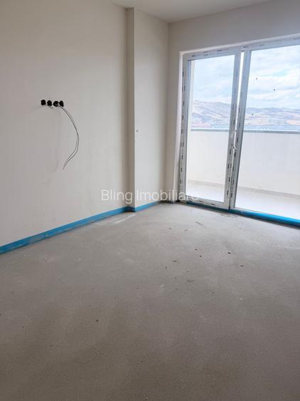 Apartament cu 3 camere,terasa,parcare,zona Eroilor,etaj intermediar - 8