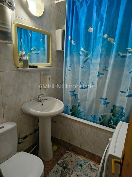 Apartament cu 4 camere, etaj 3, VASLUI zona CENTRU - DONICI; - 4