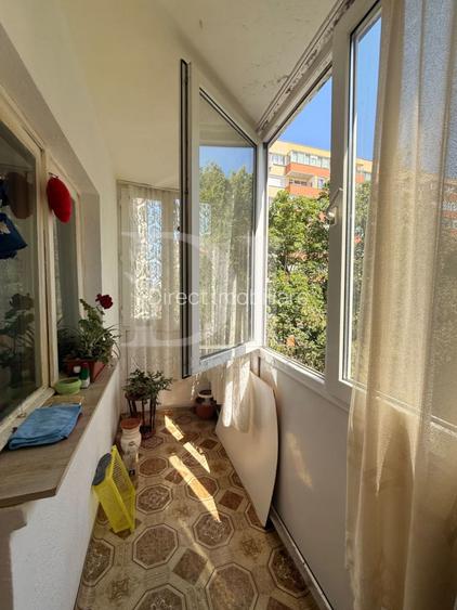 Apartament complet decomandat / etaj intermediar / - 14
