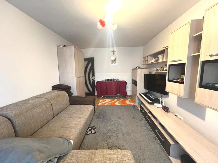 Apartament 3 camere Stadion finisat mobilat 84.000eur neg - 2