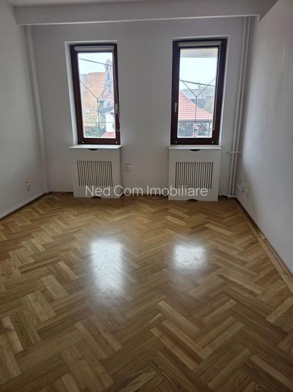 Vila de inchiriat - 27