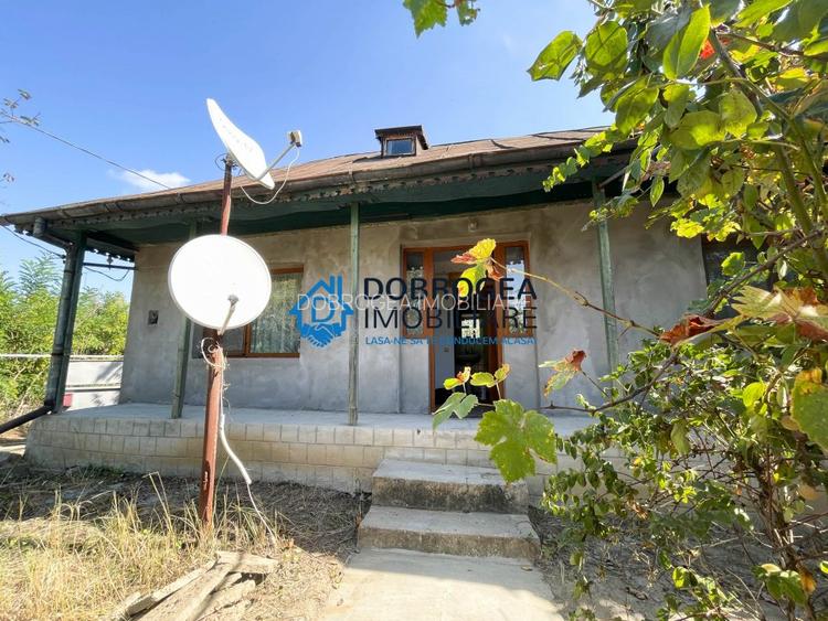 Sat Parches, 2 case  individuale, teren 4860 mp - 2