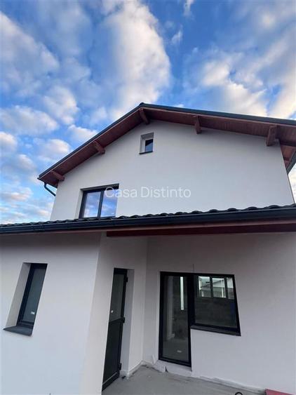 Casa cu 4 camere 5 ari teren - 6