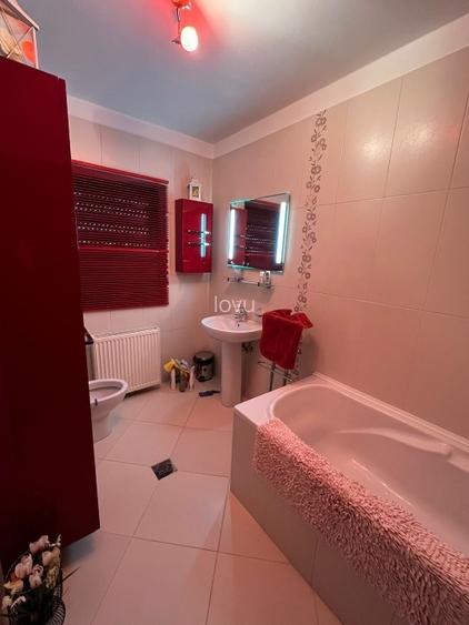 Vand vila eleganta, Busteni, vedere Cruce Caraiman, toate utilitatile - 4