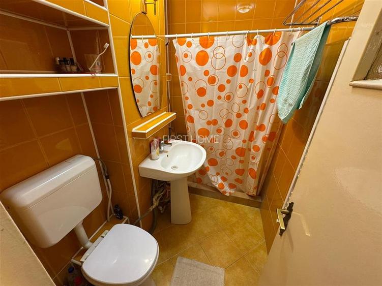 Apartament 3 camere, etaj 1, zona Garii , decomandat, parcare - 13