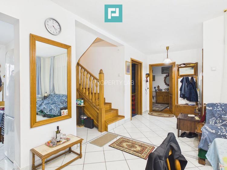 Vilă stil montan, 270 mp, teren 3000 mp - 7