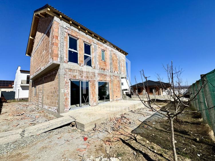 Casa individuala cu 4 camere, 130mp utili+terasa (19mp), teren 360mp - 14