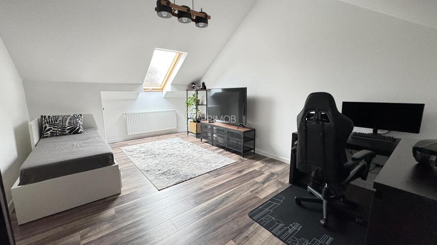 Cocheta,renovata 2024, P+M,in zona linistita de case,strada lata,teren generos - 6