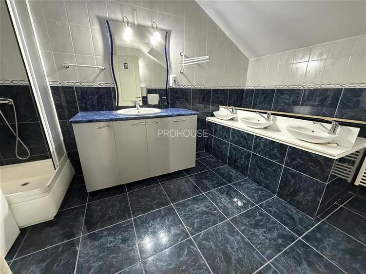 Vila de inchiriat - Ultracentral, Spatiu versatil pentru locuinta, birouri sau a - 36