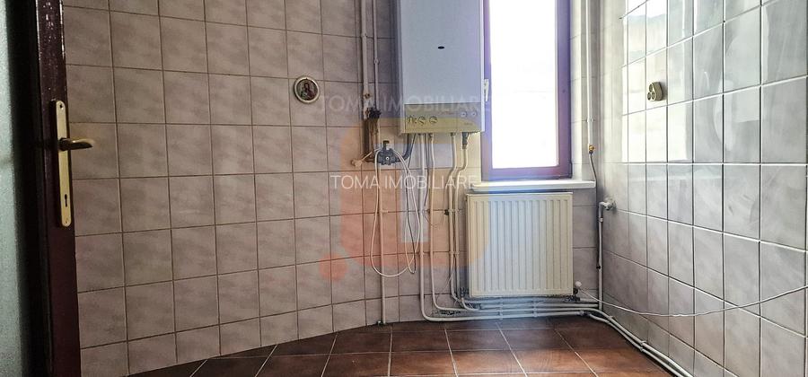 3 camere ultracentral – Piatra Neamț, etaj 4, balcon 7.9 mp - 3