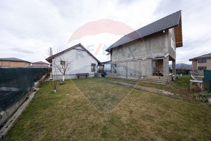 Casă P+1 la roșu + anexă mobilată - 7