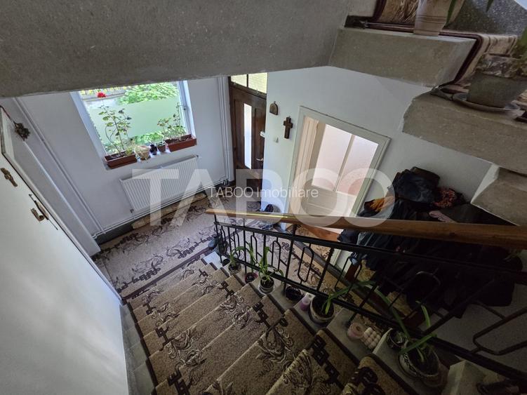 Casa de vanzare zona Negoiu 4 camere 208 mp utili si curte 550 mp - 14