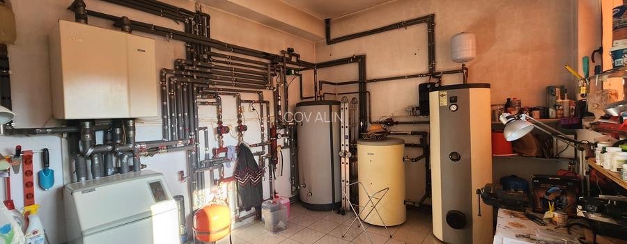 Casa Ghimbav, 8 camere,  S+P+M,teren 736 mp, pretabila locuinta, birouri, cazare - 38