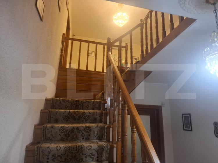 Proprietate deosebită – casă tip conac, 12 camere, 1.000 mp teren, Lungulețu