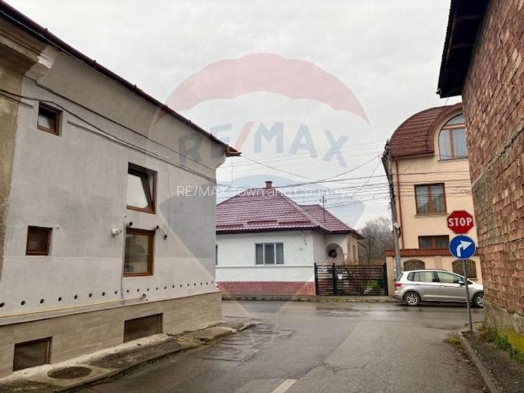 Apartament tip casa cu 4 camere de vânzare în zona Ultracentral - 2