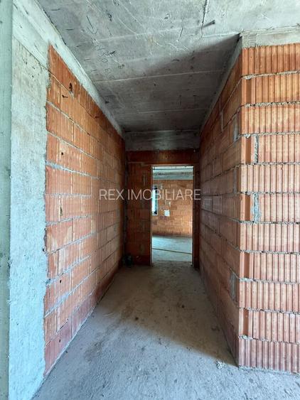 Casa individuala- 3 dormitoare - teren mare -Dumbravita - 5