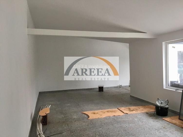 DE INCHIRIAT - spatiu comercial INTERSECTIE PIATA SUDULUi - 11