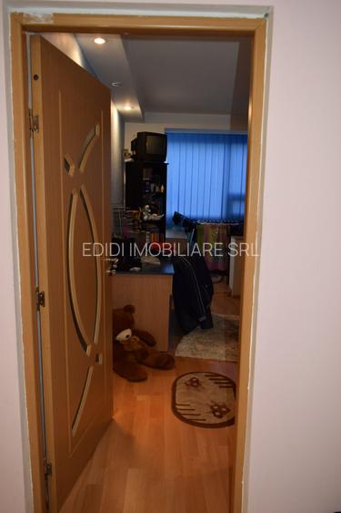 Oltenitei apartament 4 camere, loc ADP, Boxa, imbunatatiri, etaj 6/8, 1984 - 7