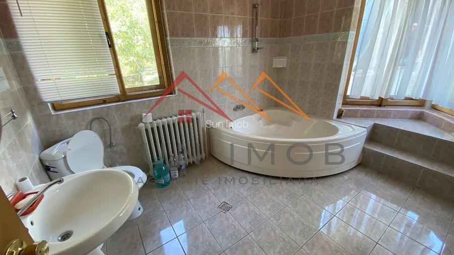Vila de vanzare, teren 3100 mp, 7 camere, 6 grupuri sanitare, 3 CT, an 1997 - 20