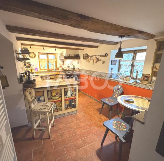 Casa de vanzare specific sasesc si atelier pret avantajos Cisnadioara - 8