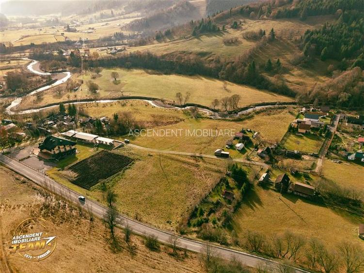 FILM! Teren cu potential, 3.600 mp, langa drumul principal, Catrusa, Covasna - 3