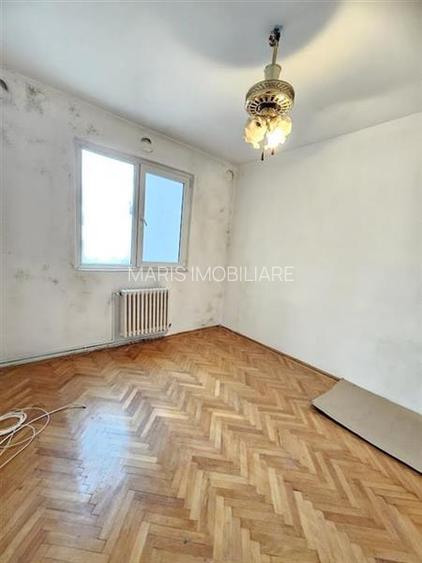 Dambu Pietros 3 camere etaj 3 - 3