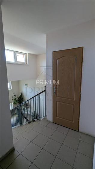 ARADULUI - PENTHOUSE - LIFT - 3 CAMERE - 2 BAI - 3 TERASE - CENTRALA PROPRIE - C - 9
