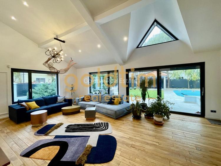 UNICA/ABSOLUT SUPERBA/ VILA INDIVIDUALA/IANCU NICOLAE/CURTE GENEROASA - 41